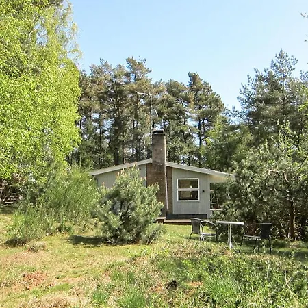 2 Bedroom Gorgeous In Aakirkeby Ferienhaus *