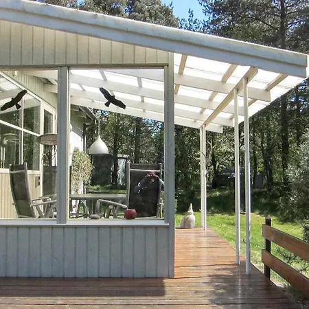 2 Bedroom Gorgeous In Aakirkeby