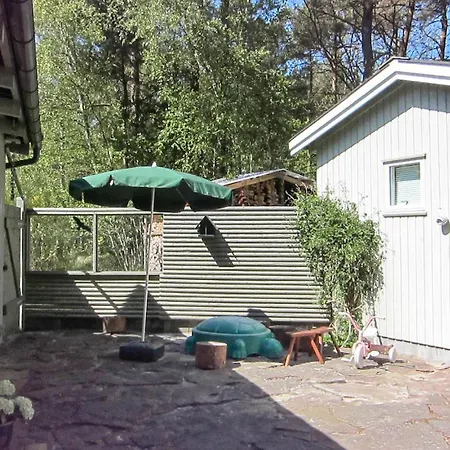 2 Bedroom Gorgeous In Aakirkeby Vester Somarken